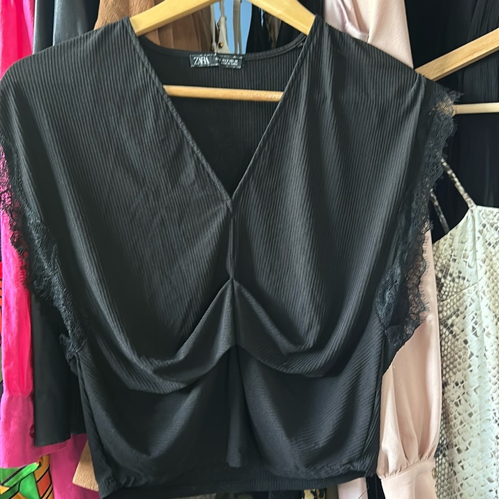 Zara women’s black top